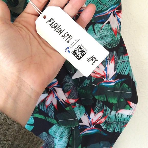 *NEW! Sporlike 1 piece swim suit, size M - Picture 3 of 7